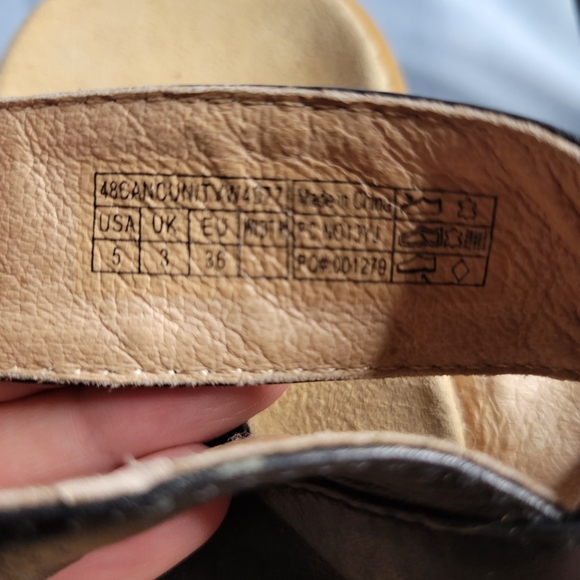 Vionic women's Cancun black leather woven wedge sandals - Picture 5 of 13